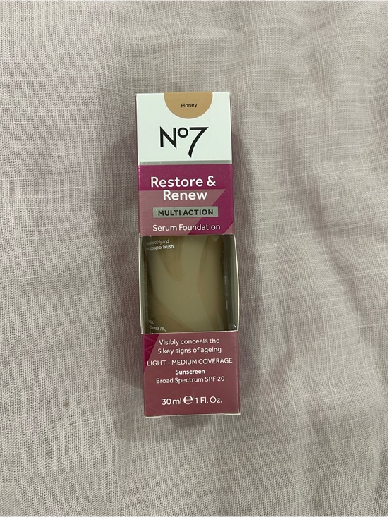 No 7 Other - No7 Restore & Renew Multi Action Serum Foundation - Honey (Light-Medium)